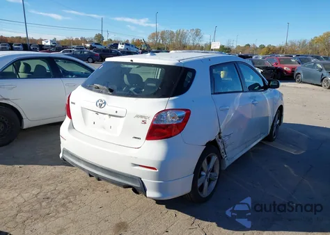 2009 Toyota Matrix S из США, поврежденный, VIN 2T1LE40E09C001024